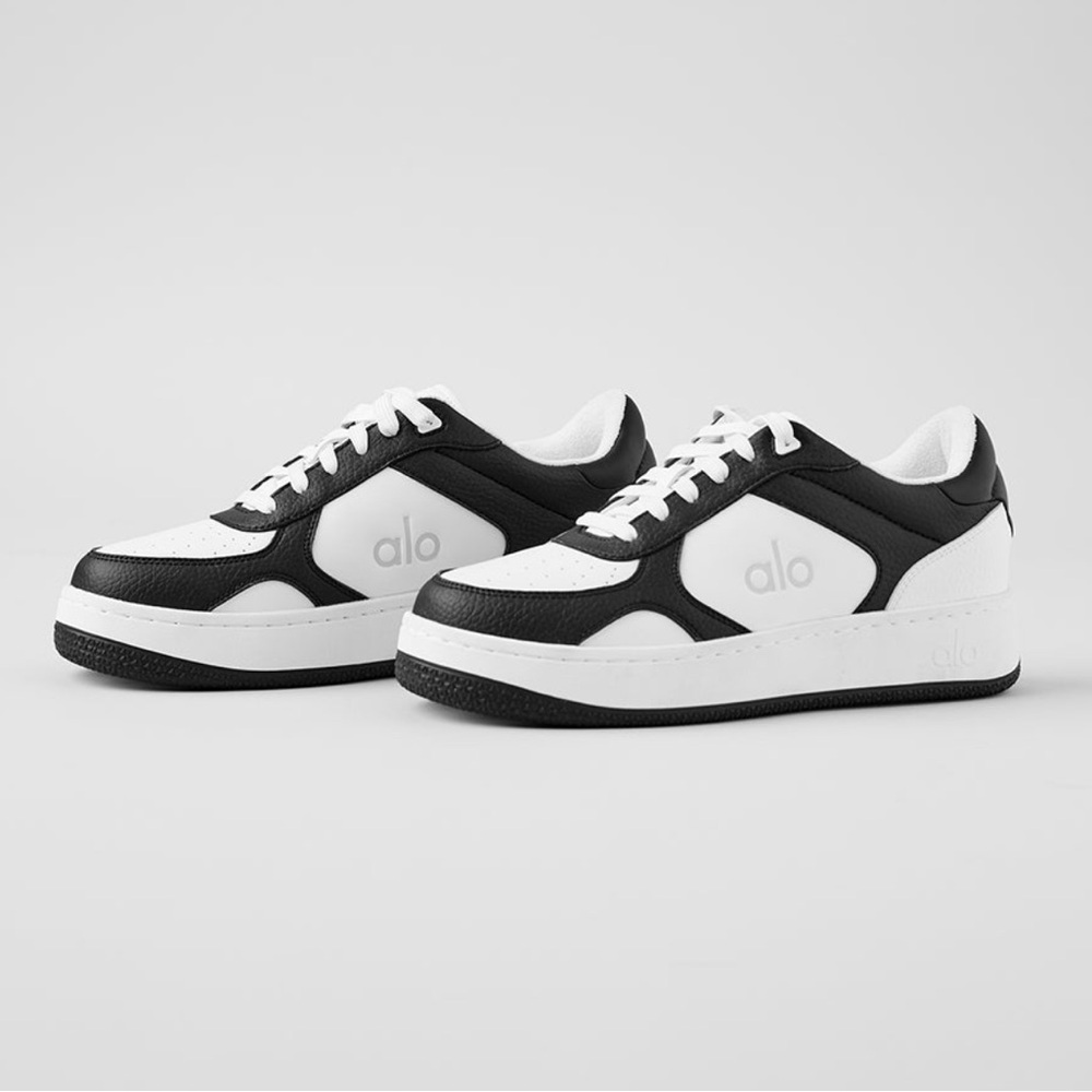 ALO Yoga Recovery Sneakers, NEW NEVER WORN